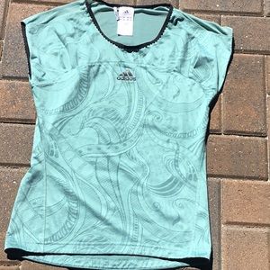 Adidas clima cool size S